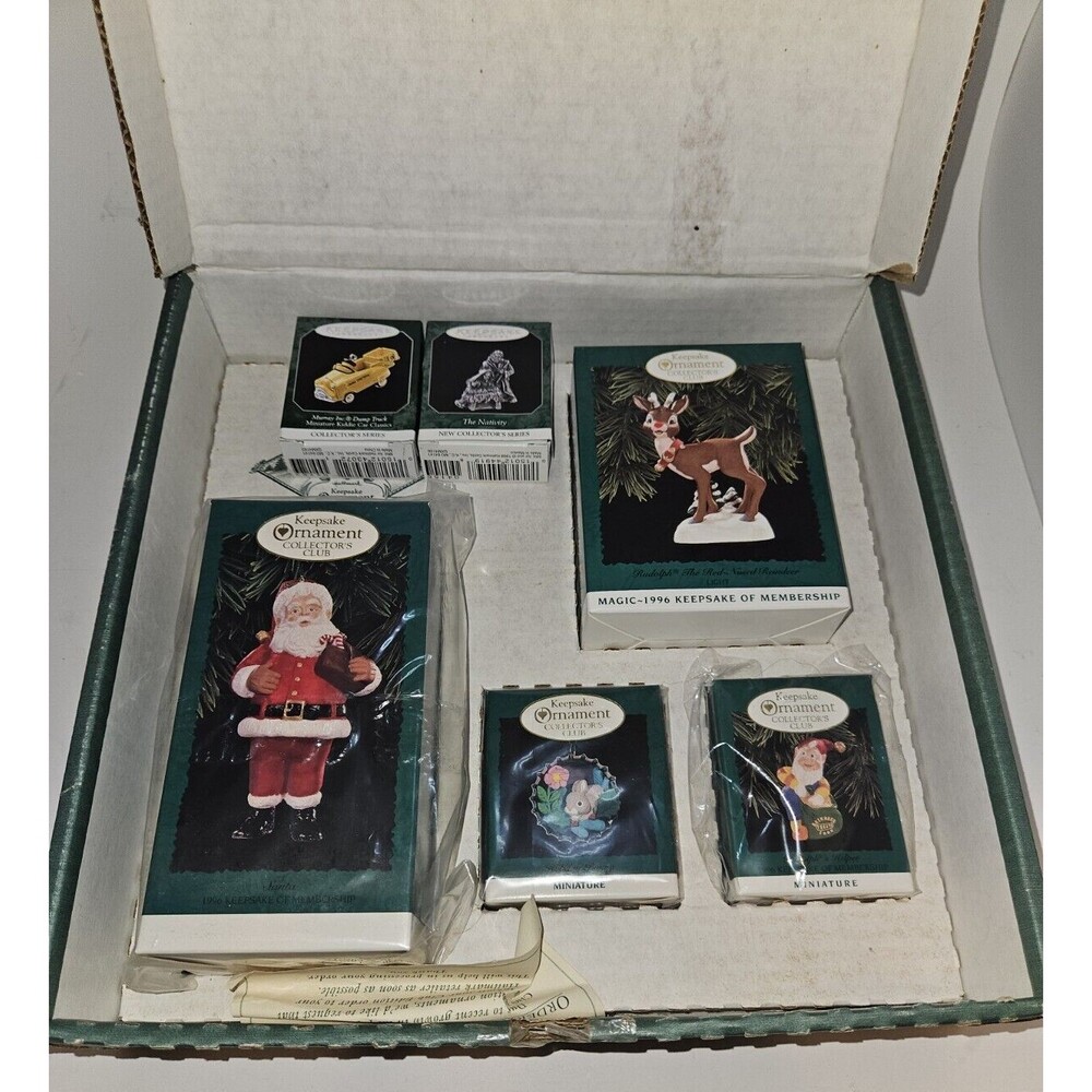 Vintage 1996 Hallmark Keepsake Ornament Collector’s Club Membership Kit w/bonus